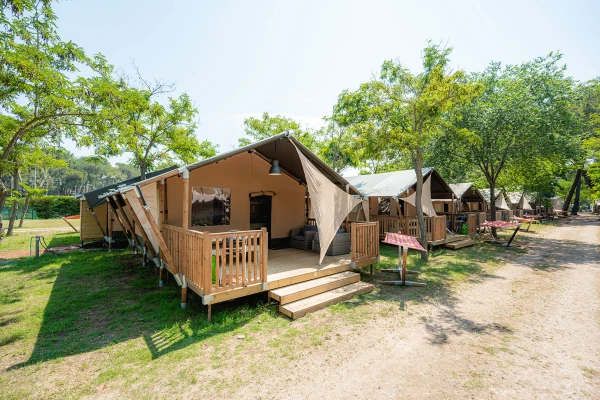 bi-village-laantje-outback