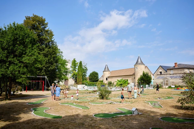 Le Petit Trianon Minigolf Veraf